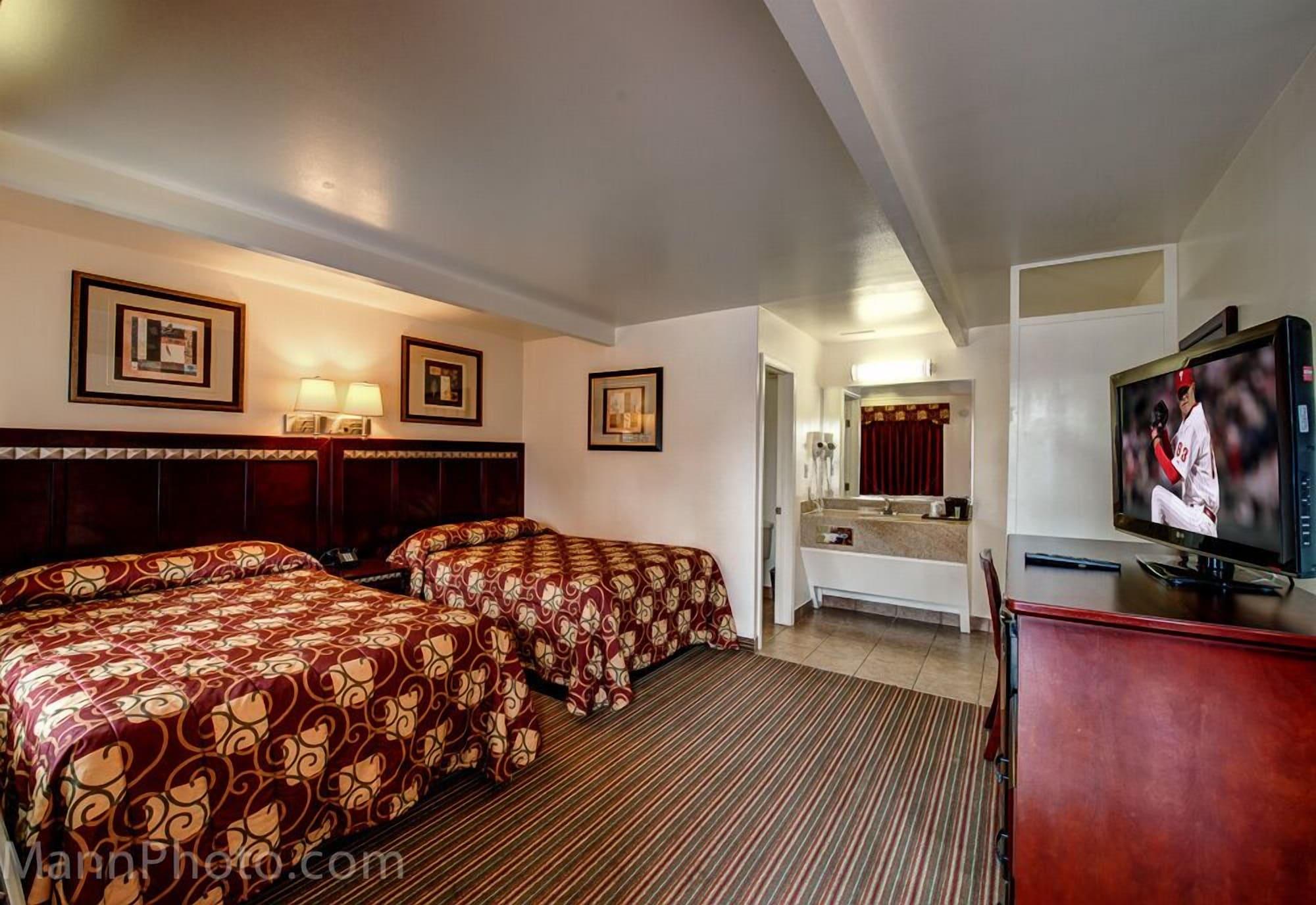 Motel Whispering Palms