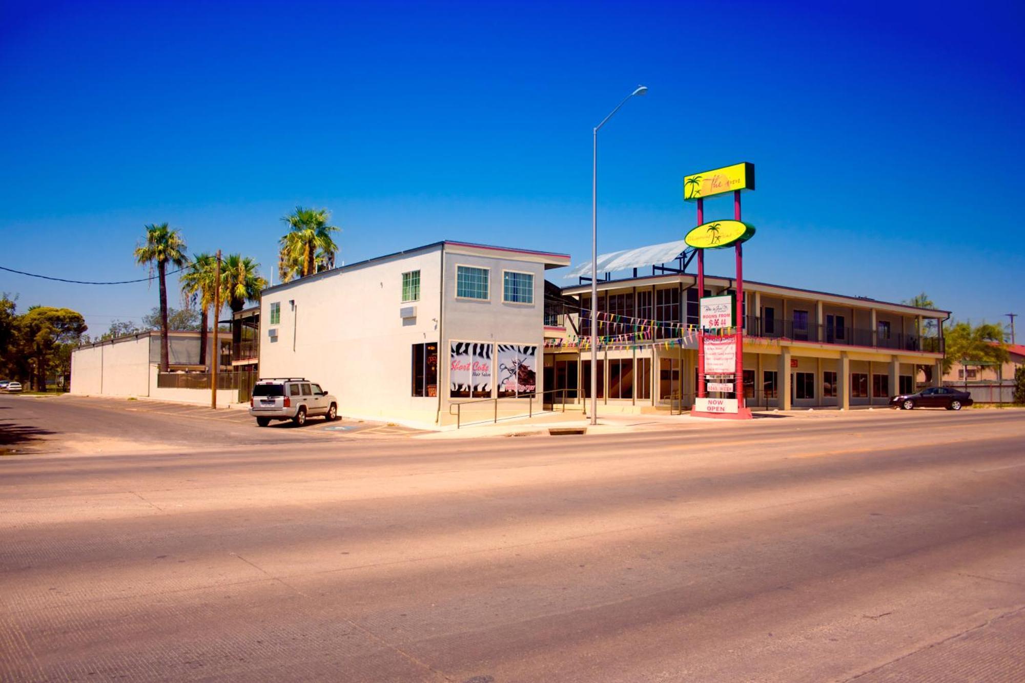Motel Whispering Palms
